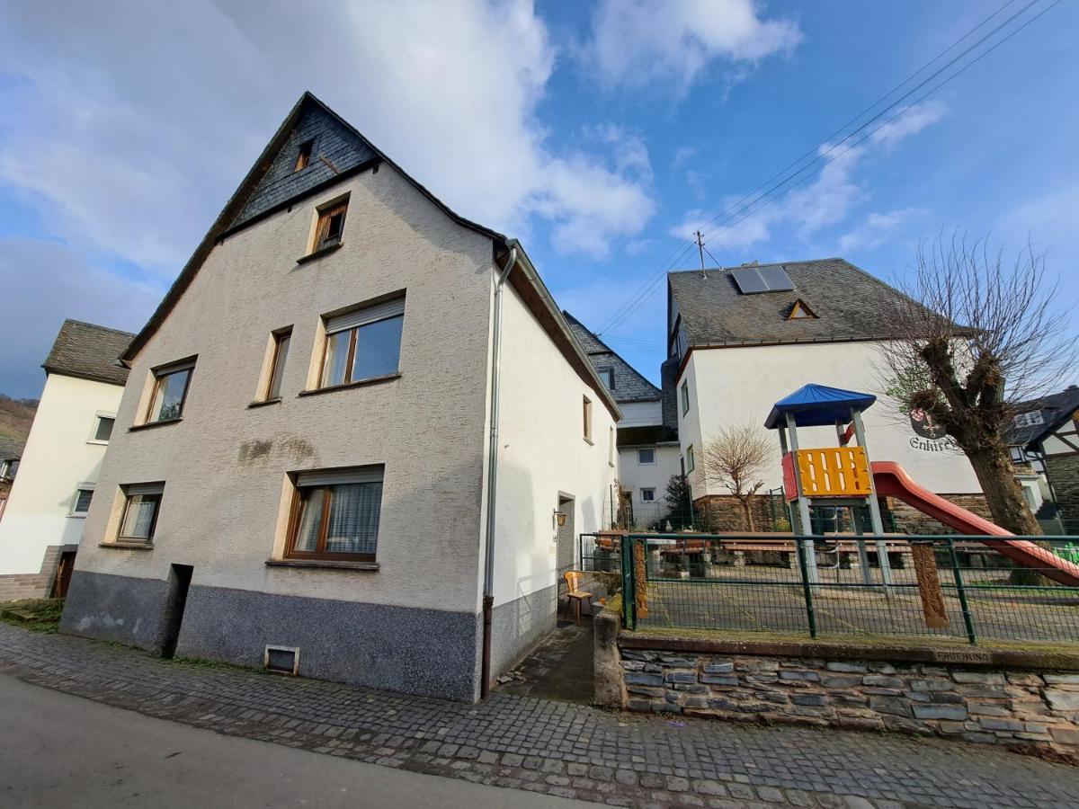 Haus Moselwald - 3 Bedrooms Enkirch Buitenkant foto