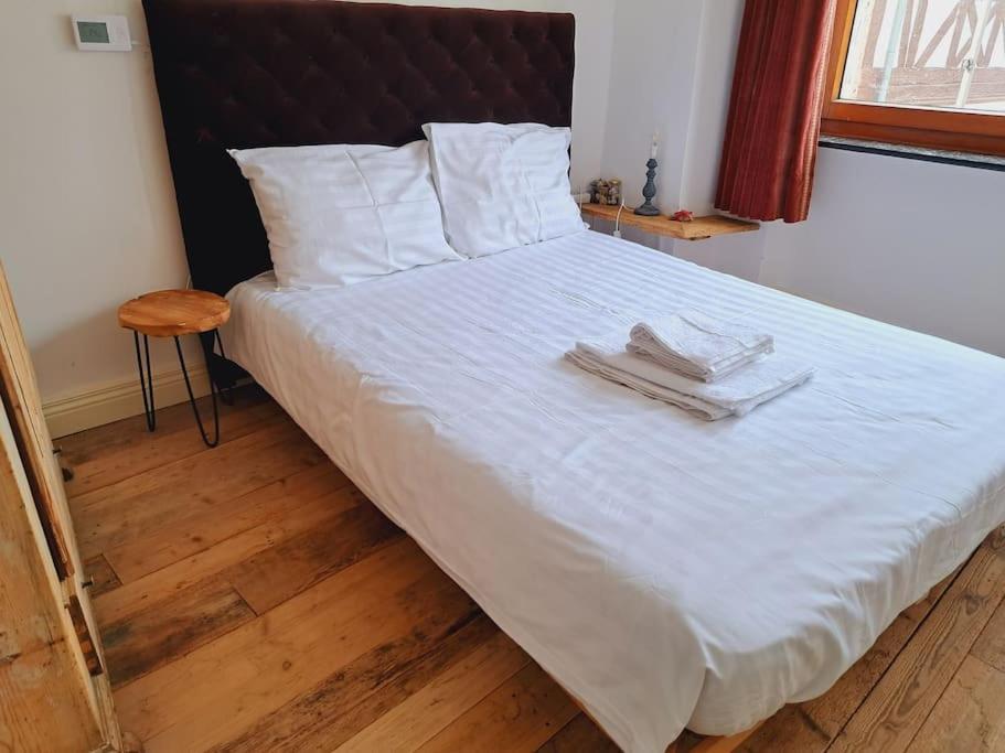 Haus Moselwald - 3 Bedrooms Enkirch Buitenkant foto
