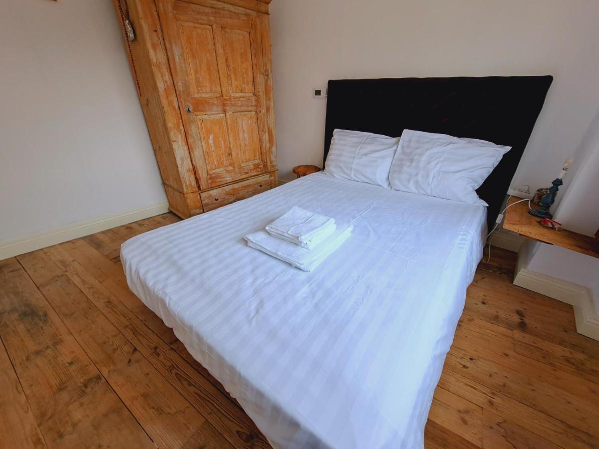 Haus Moselwald - 3 Bedrooms Enkirch Buitenkant foto